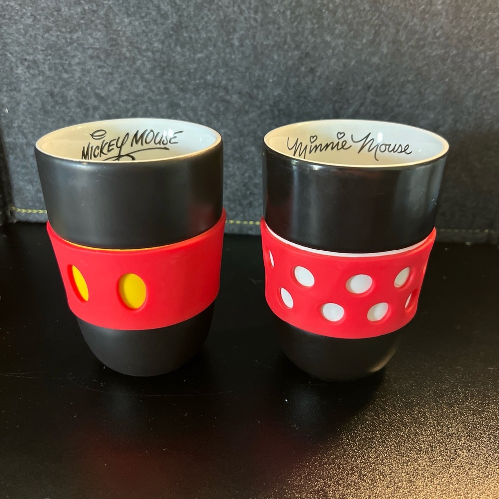 Disney Parks Mickey And Minnie Mouse Mug Set Silhouette Inside Red Grip Tea Set